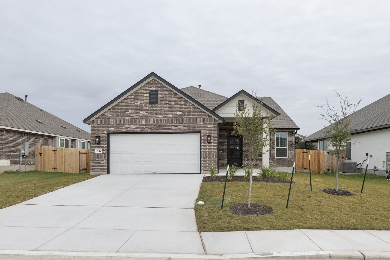 3717 Pin Oak Hills