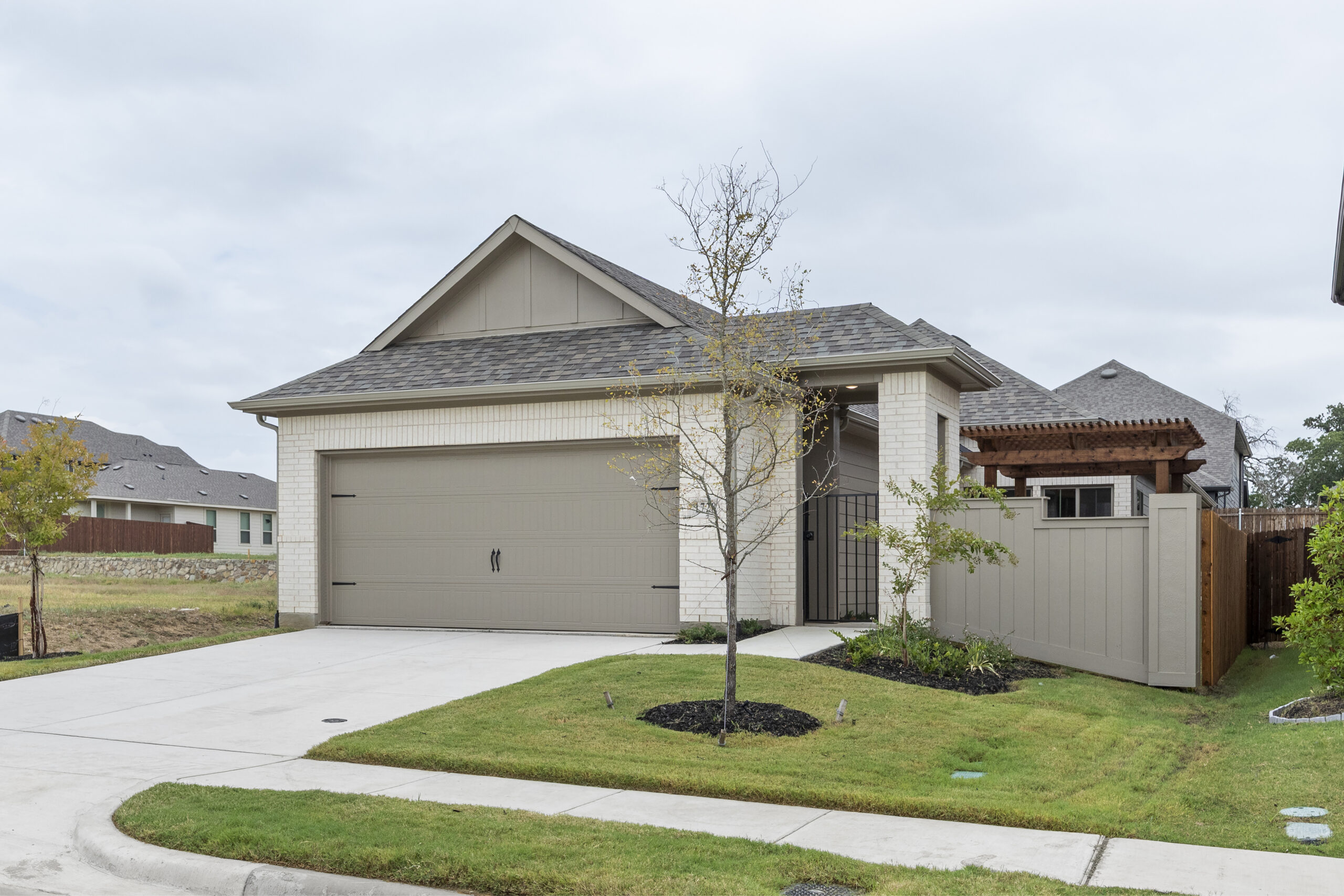 1728 Meadow Crest Drive
