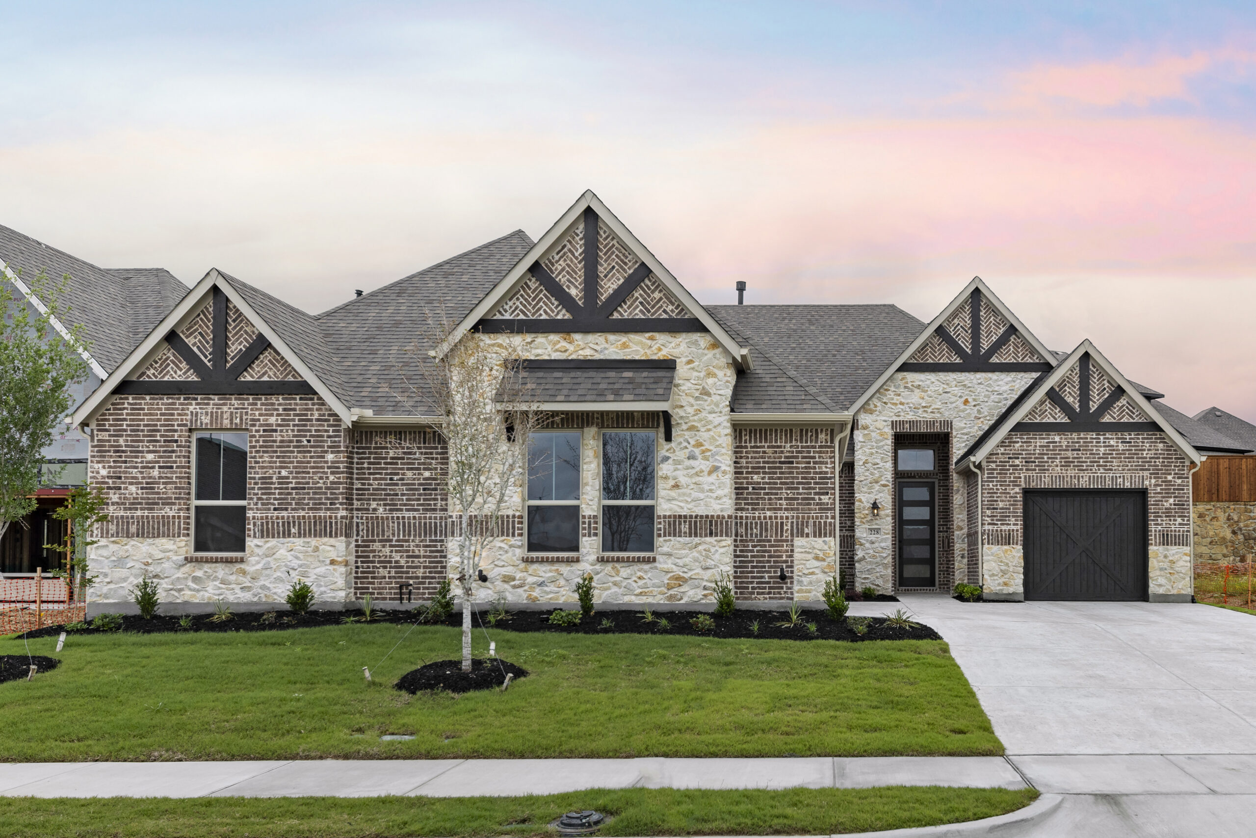 228 Parkland Valley